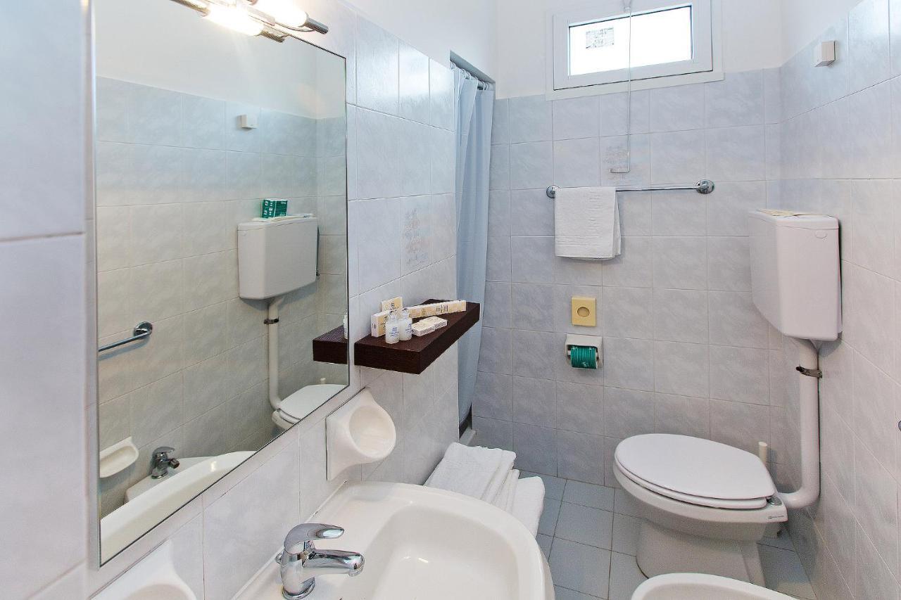 Hotel Maine Finale Ligure Εξωτερικό φωτογραφία