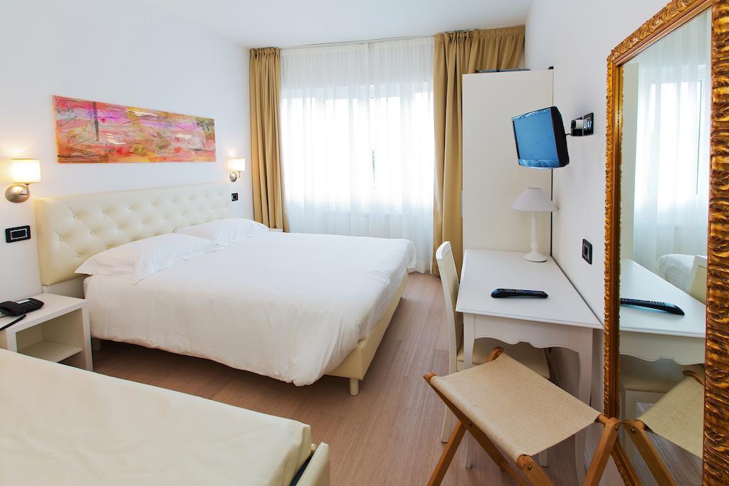 Hotel Maine Finale Ligure Εξωτερικό φωτογραφία